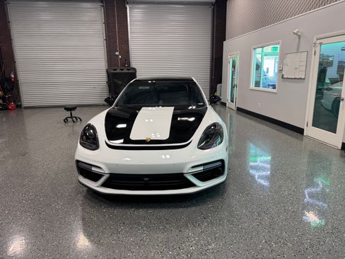 Used 2017 Porsche Panamera Turbo image 4