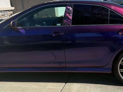 Used 2011 Toyota Camry SE w/ SE Extra-Value Pkg #1 FWD image 4