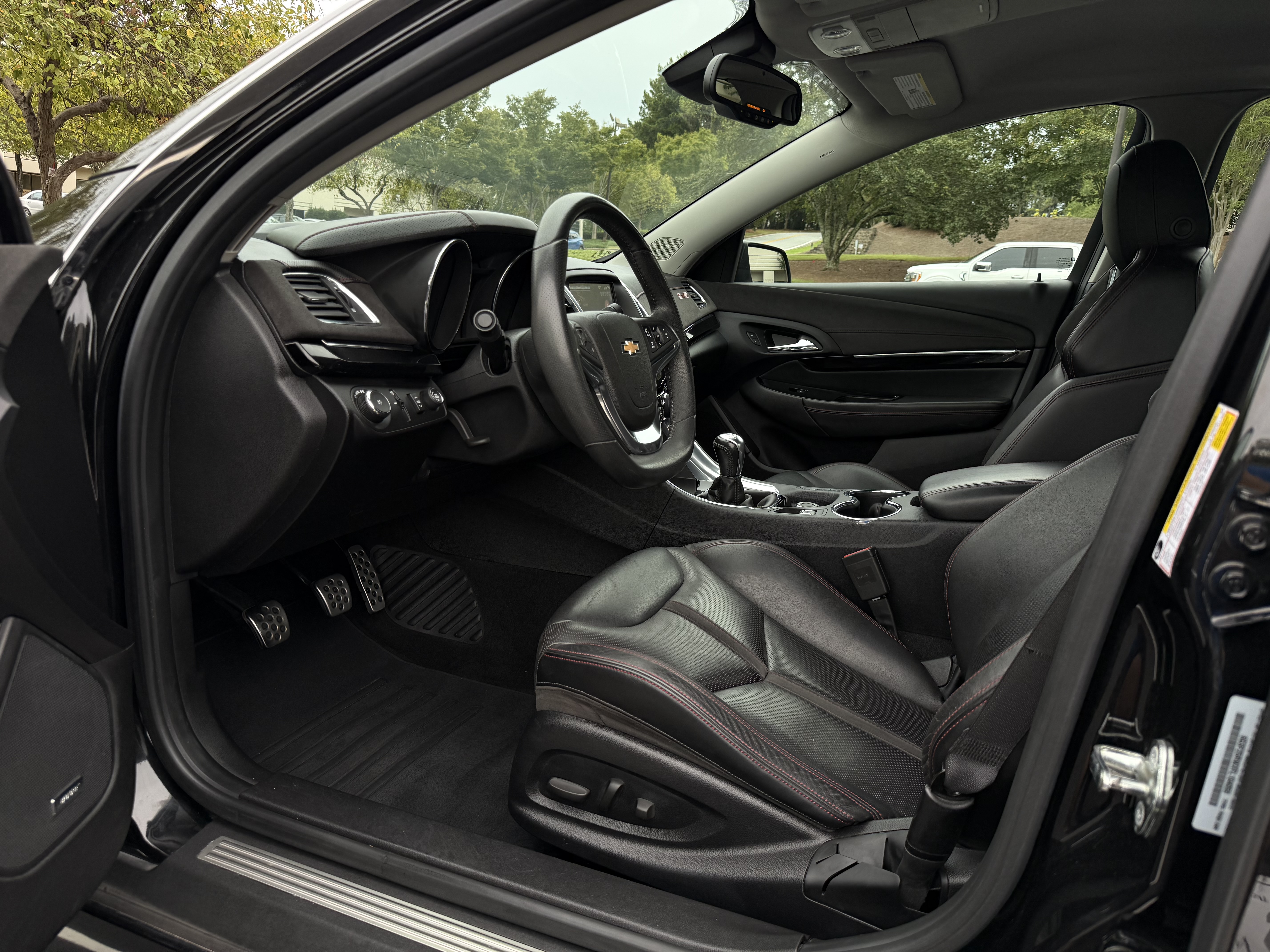 Used 2015 Chevrolet SS RWD image 16