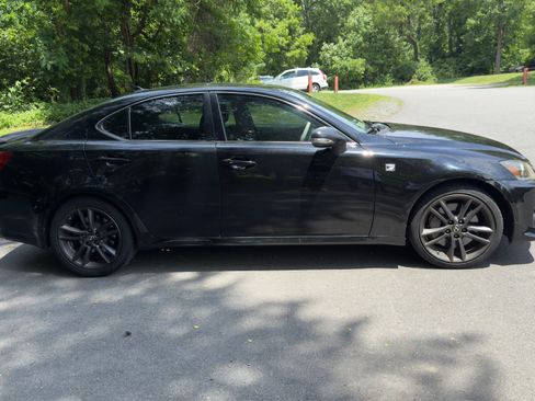 Used 2011 Lexus IS 350 w/ F-Sport Pkg RWD image 4