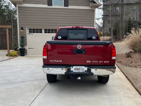 Used 2013 Nissan Titan SV w/ SV Premium Utility Pkg image 2