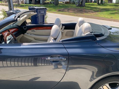 Used 2006 Lexus SC 430 Convertible RWD image 1