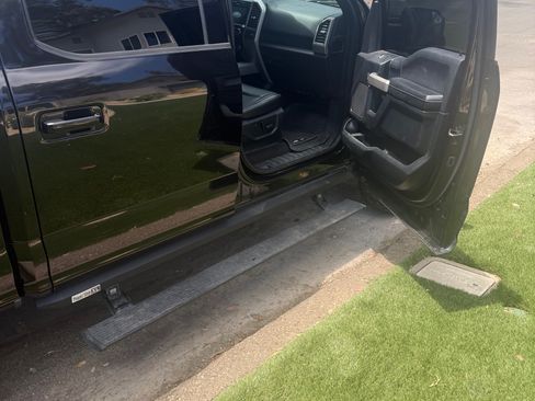 Used 2019 Ford F150 Lariat AWD/4WD image 8