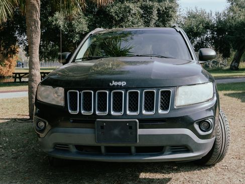 Used 2013 Jeep Compass Latitude image 5