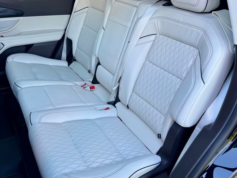 Used 2024 Lincoln Nautilus Black Label image 9