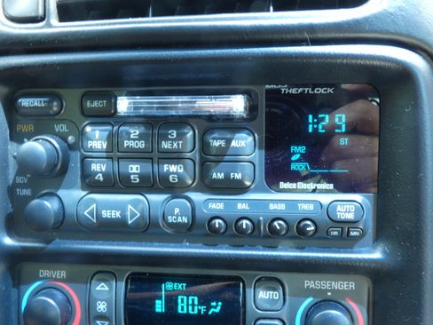 Used 2003 Chevrolet Corvette Coupe w/ Preferred Equipment Group RWD image 23