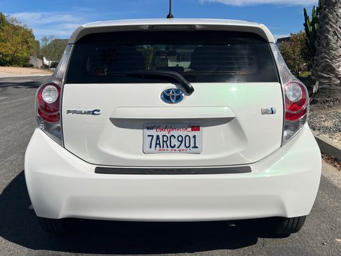 Used 2013 Toyota Prius C Two image 4