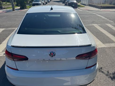 Used 2021 Volkswagen Passat 2.0T R-Line FWD image 2