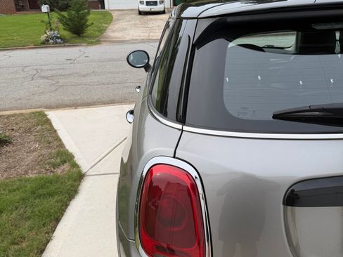Used 2017 MINI Cooper S FWD image 6