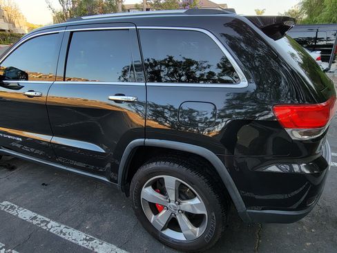 Used 2014 Jeep Grand Cherokee Limited w/ Trailer Tow Group IV image 8