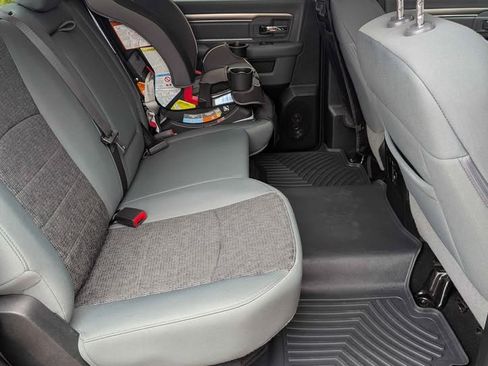 Used 2018 RAM 1500 Classic SLT w/ Luxury Group image 8