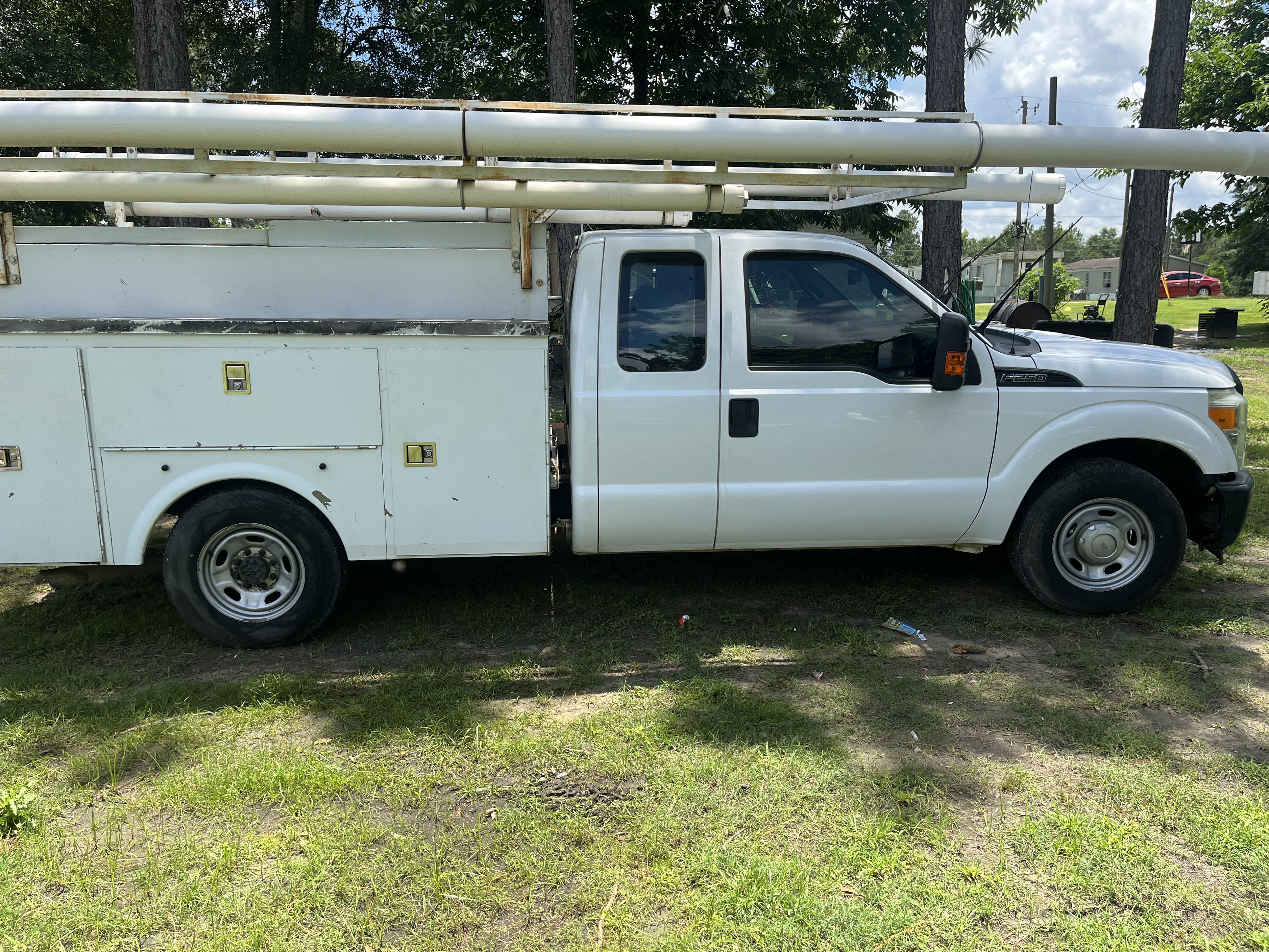Used 2015 Ford F250 XL w/ Power Equipment Group RWD image 2