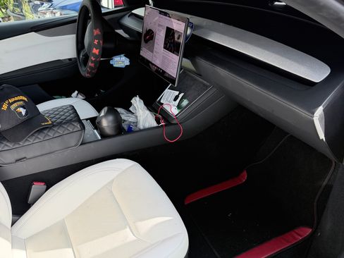Used 2026 Tesla Model Y Long Range RWD image 6