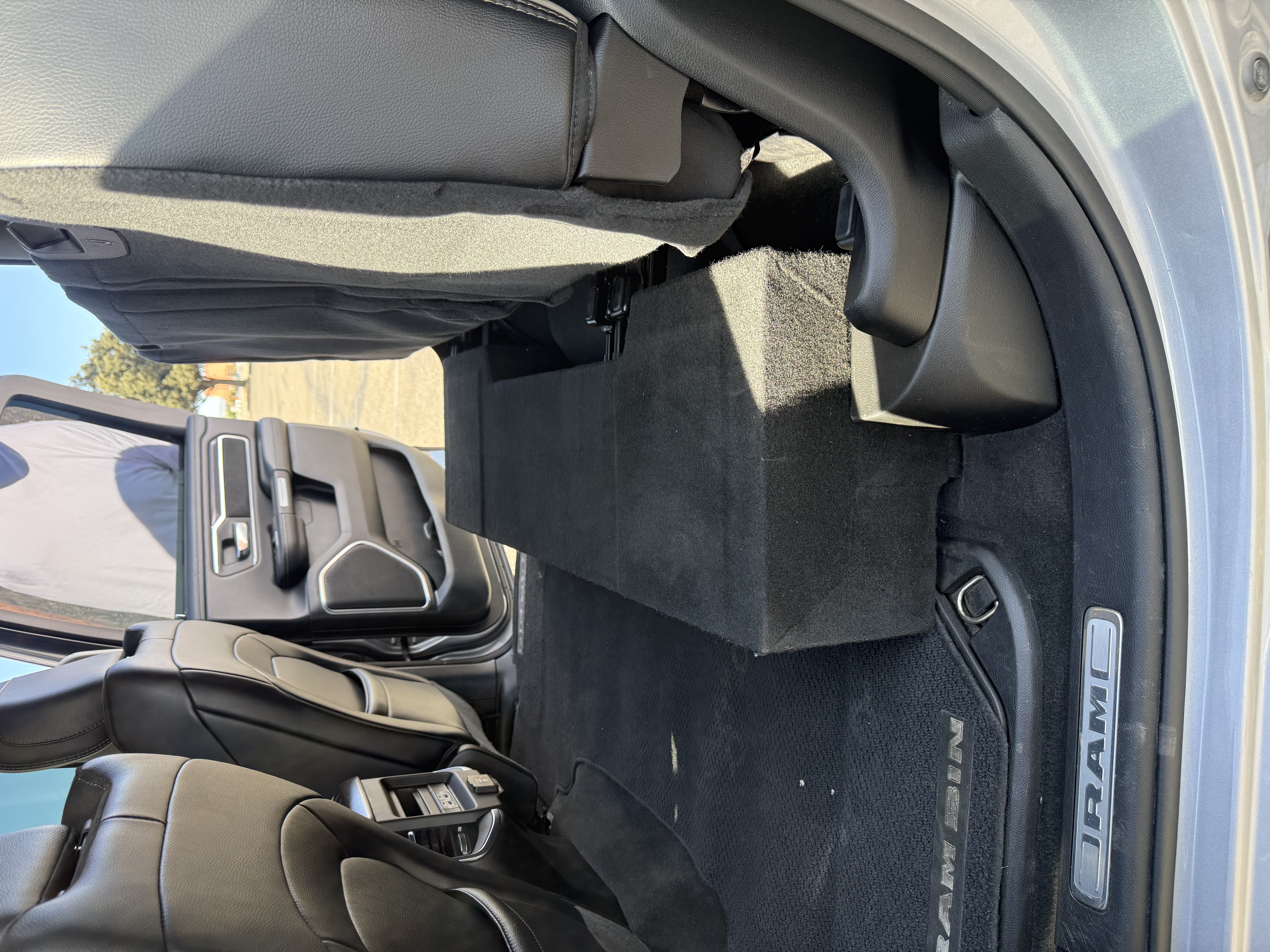 Used 2022 RAM 1500 Laramie AWD/4WD image 15