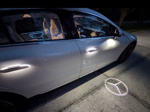 Used 2022 Mercedes-Benz EQS 580 4MATIC Sedan image 15