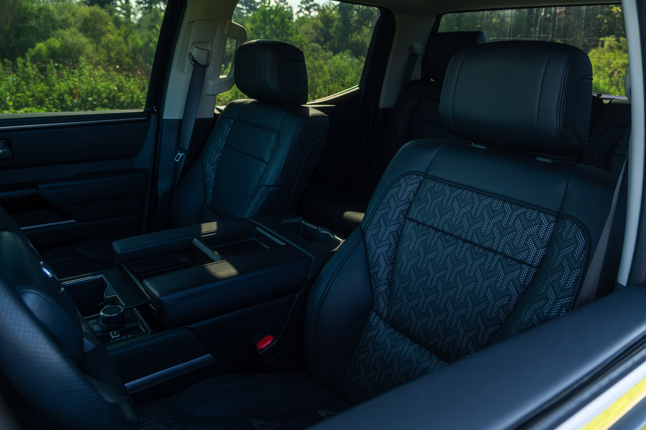Used 2024 Toyota Tundra Limited AWD/4WD image 6