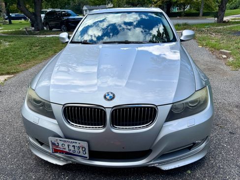 Used 2009 BMW 335i xDrive Sedan AWD/4WD image 8