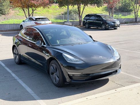 Used 2018 Tesla Model 3 Long Range image 4