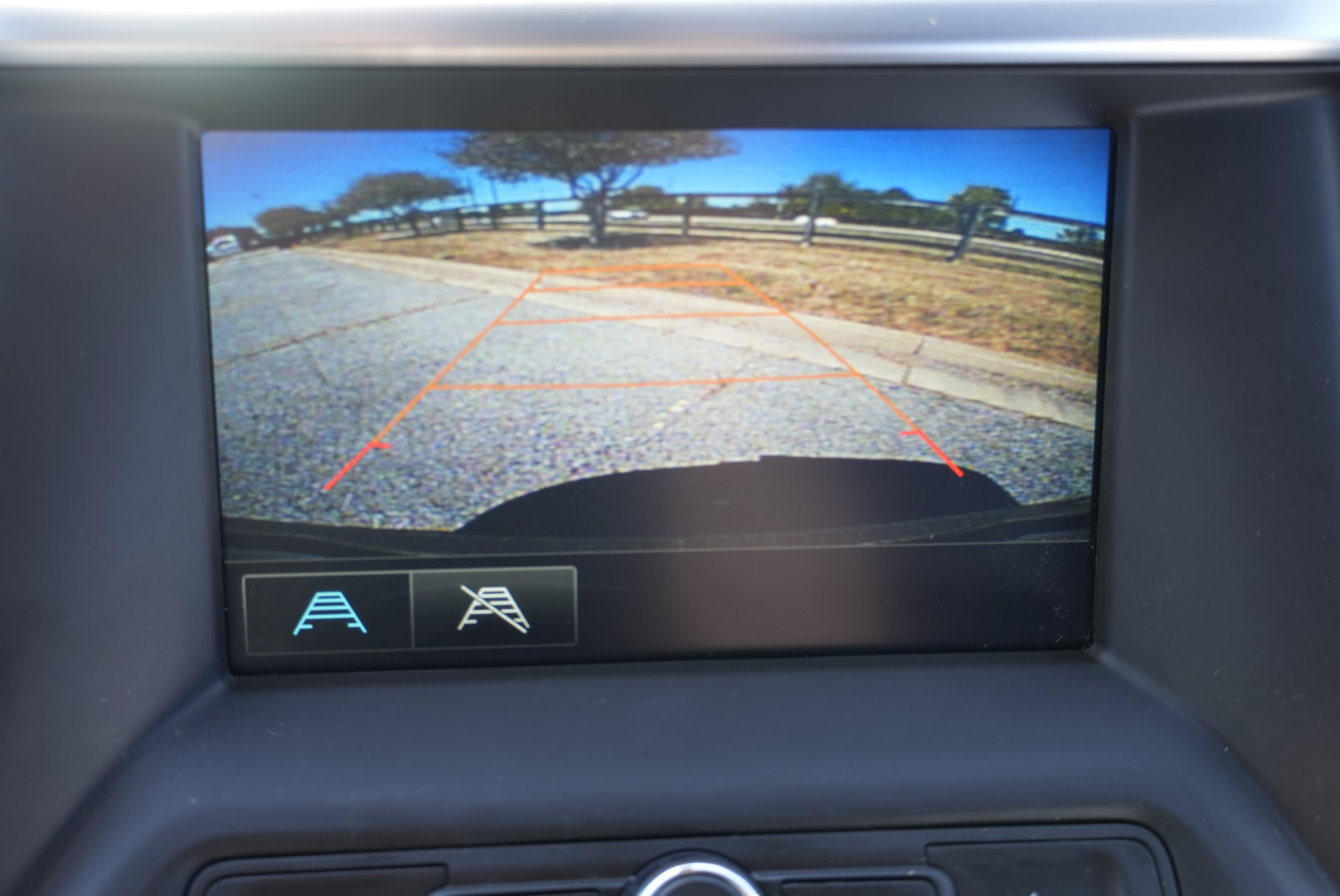 Used 2018 GMC Acadia SLE w/ Driver Alert Package I AWD/4WD image 13