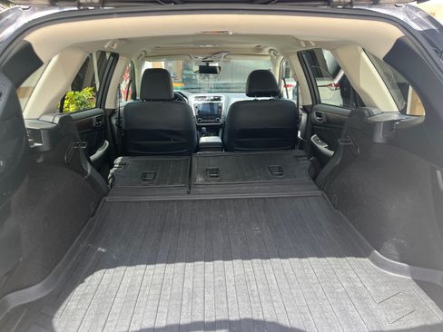 Used 2019 Subaru Outback 2.5i Limited AWD/4WD image 11