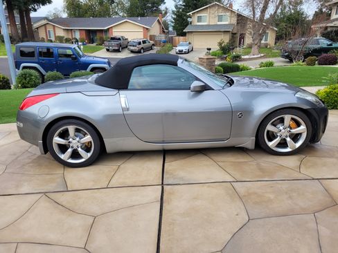 Used 2006 Nissan 350Z Grand Touring image 11