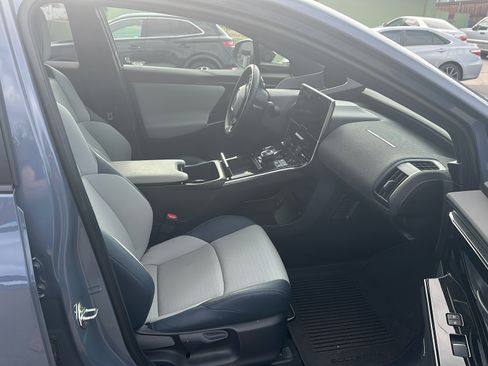 Used 2023 Subaru Solterra AWD image 5