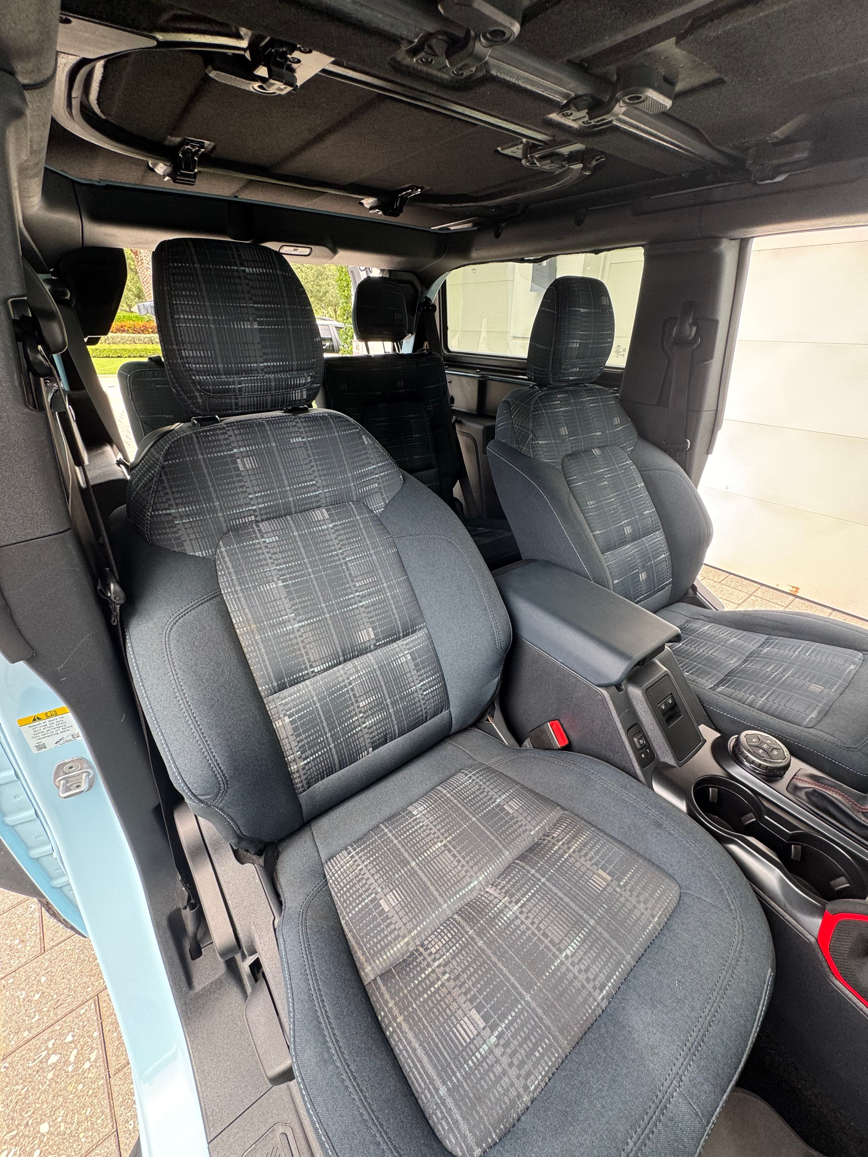 Used 2024 Ford Bronco Heritage Edition AWD/4WD image 6