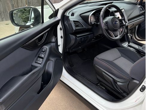 Used 2019 Subaru Crosstrek 2.0i Premium image 12