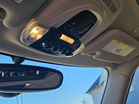 Used 2019 MINI Cooper 2-Door Hardtop image 16