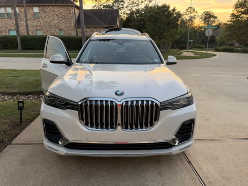 Used 2022 BMW X7 xDrive40i w/ Executive Package AWD/4WD image 5