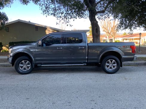 Used 2019 Ford F150 Lariat w/ Equipment Group 502A Luxury image 2