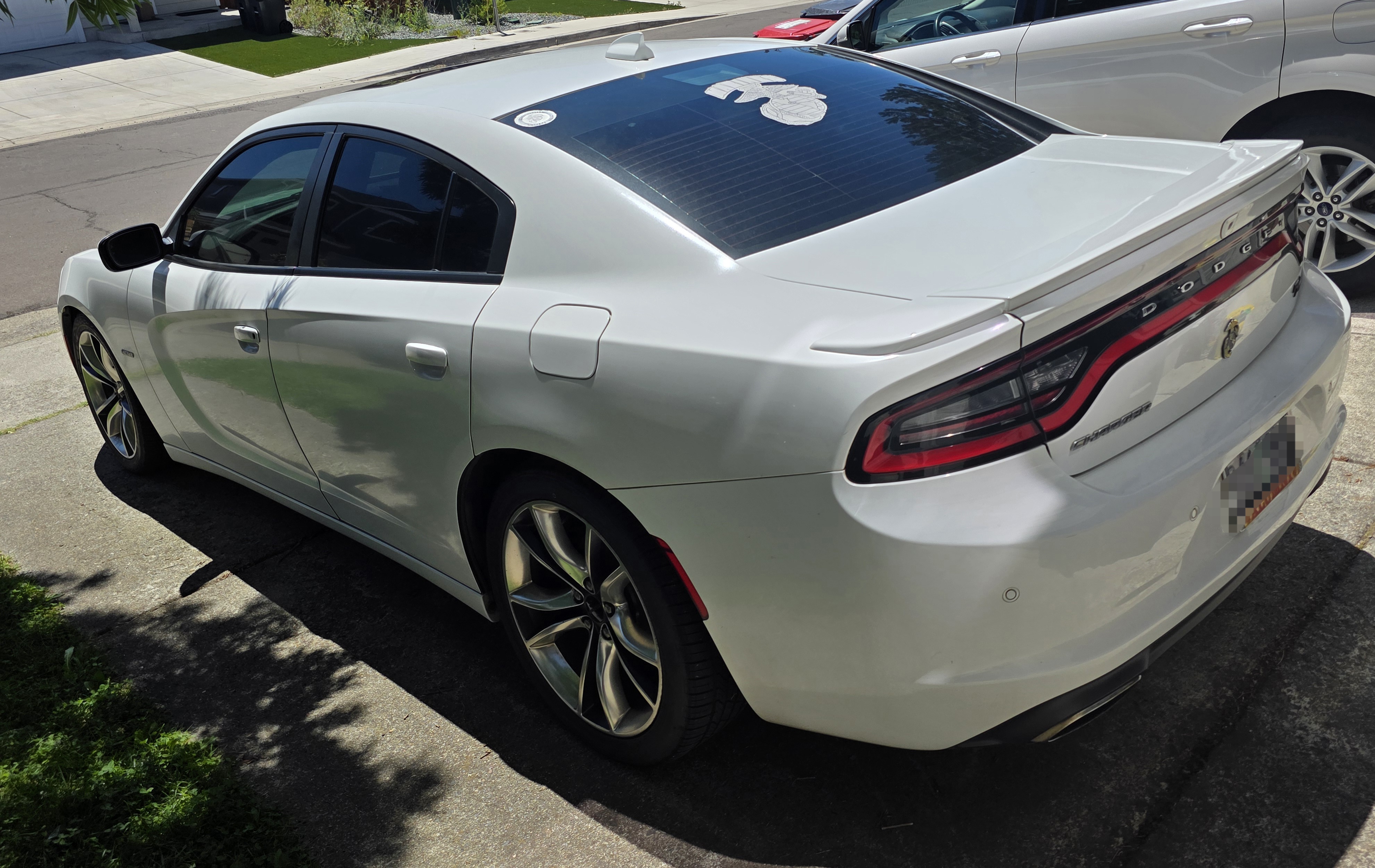 Used 2016 Dodge Charger R/T RWD image 2