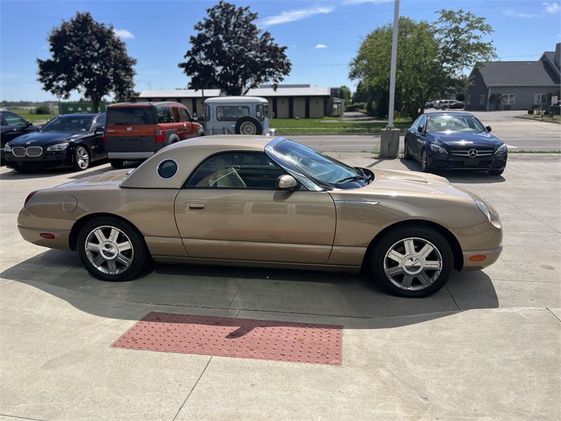 Used 2005 Ford Thunderbird RWD image 11