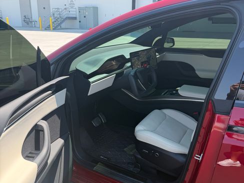 Used 2024 Tesla Model X Plaid AWD/4WD image 6