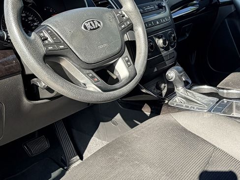 Used 2015 Kia Sorento LX image 15