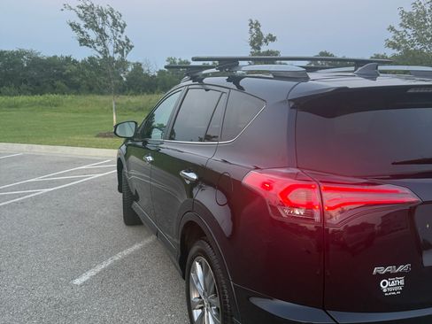 Used 2017 Toyota RAV4 Platinum FWD image 13