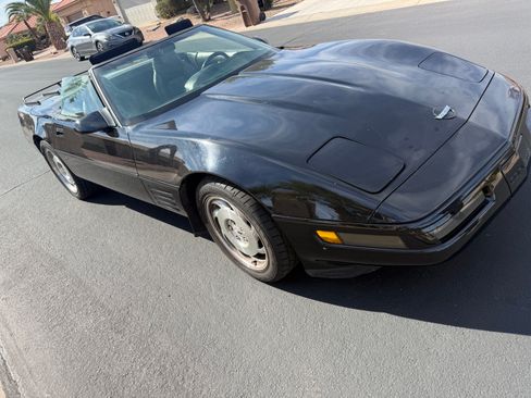 Used 1994 Chevrolet Corvette Convertible image 4