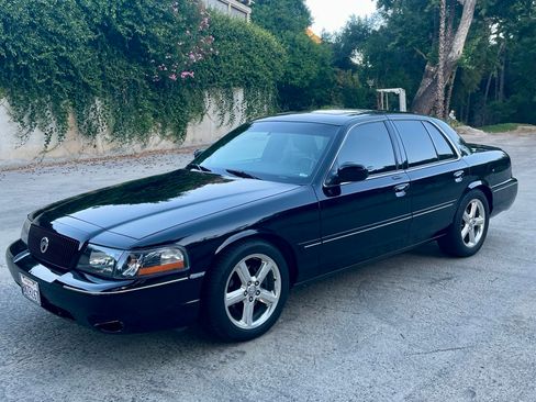 Used 2004 Mercury Marauder RWD image 2