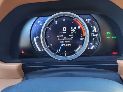 Used 2021 Lexus LC 500 Convertible image 10