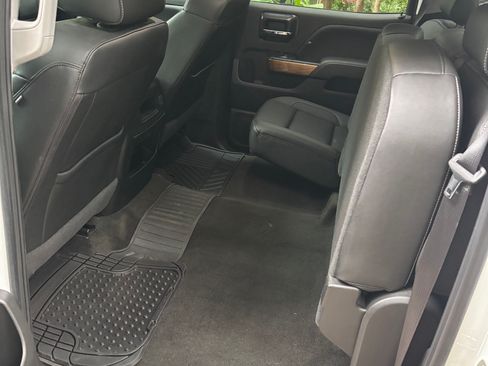 Used 2018 Chevrolet Silverado 1500 LTZ w/ Sport Package AWD/4WD image 18