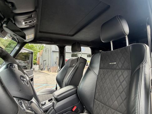Used 2018 Mercedes-Benz G 550 Squared image 14