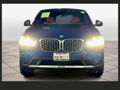 Used 2024 BMW X4 xDrive30i w/ Premium Package image 9
