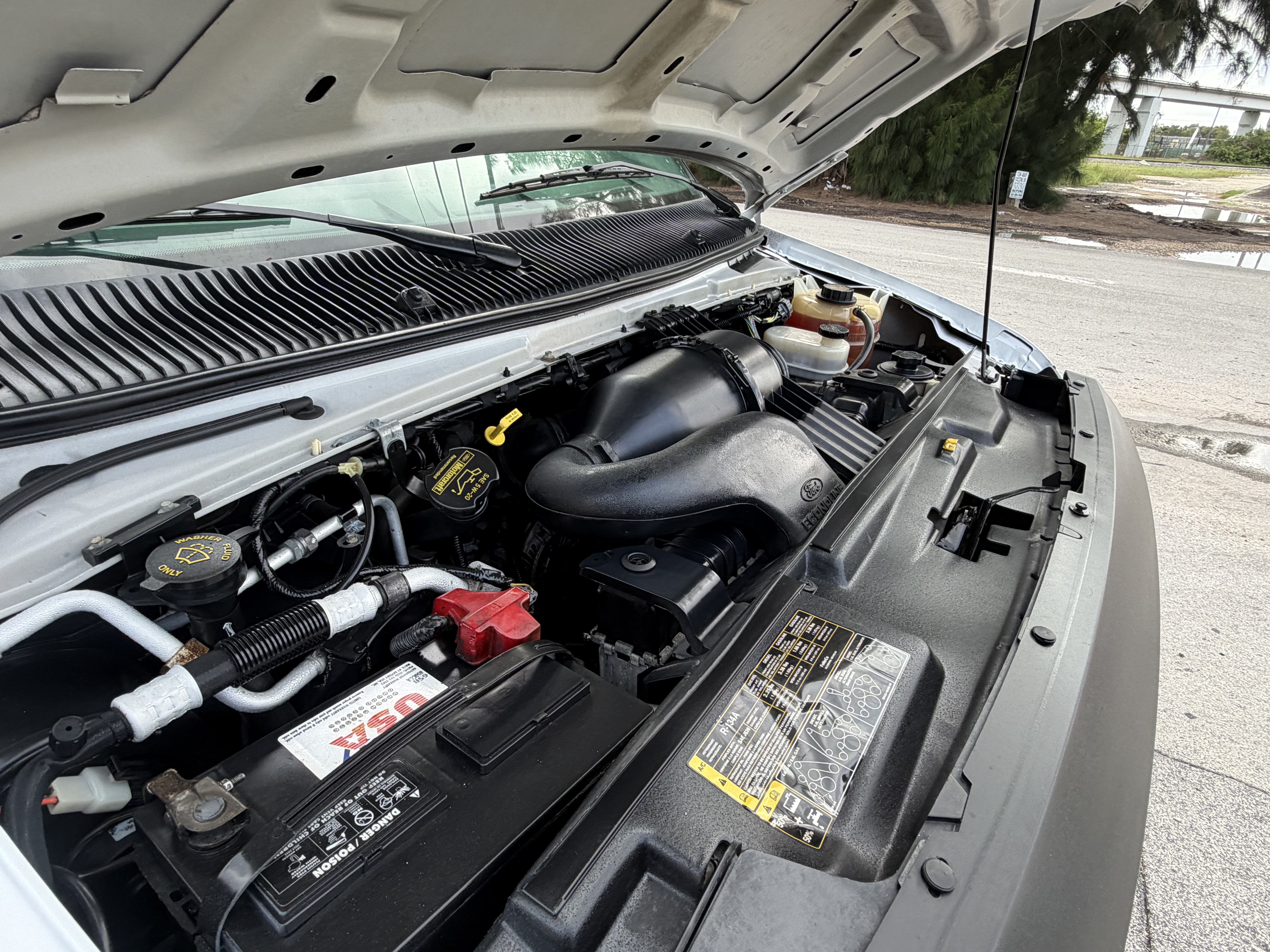 Used 2013 Ford E-250 and Econoline 250 Extended RWD image 16