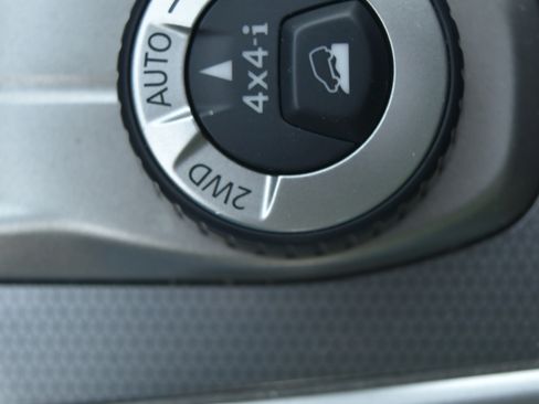 Used 2018 Nissan Pathfinder SL w/ SL Premium Package image 17