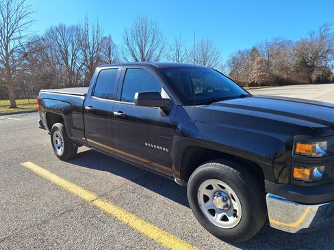 Used 2015 Chevrolet Silverado 1500 W/T w/ Chrome Bumper Package image 14