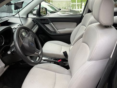 Used 2015 Subaru Forester 2.5i Premium w/ All-Weather Package AWD/4WD image 9