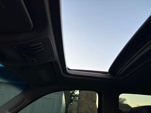 Used 2010 Chevrolet Tahoe LT w/ Suspension Package, Off-Road image 12