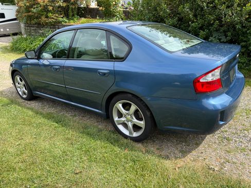 Used 2008 Subaru Legacy 2.5i Limited AWD/4WD image 5