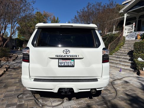 Used 2022 Toyota 4Runner TRD Sport w/ Technology Package image 9