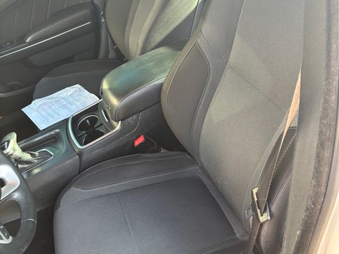 Used 2015 Dodge Charger SXT RWD image 18